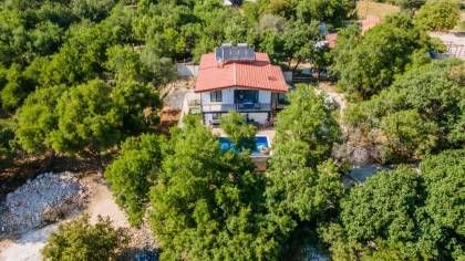Villa Lunaris